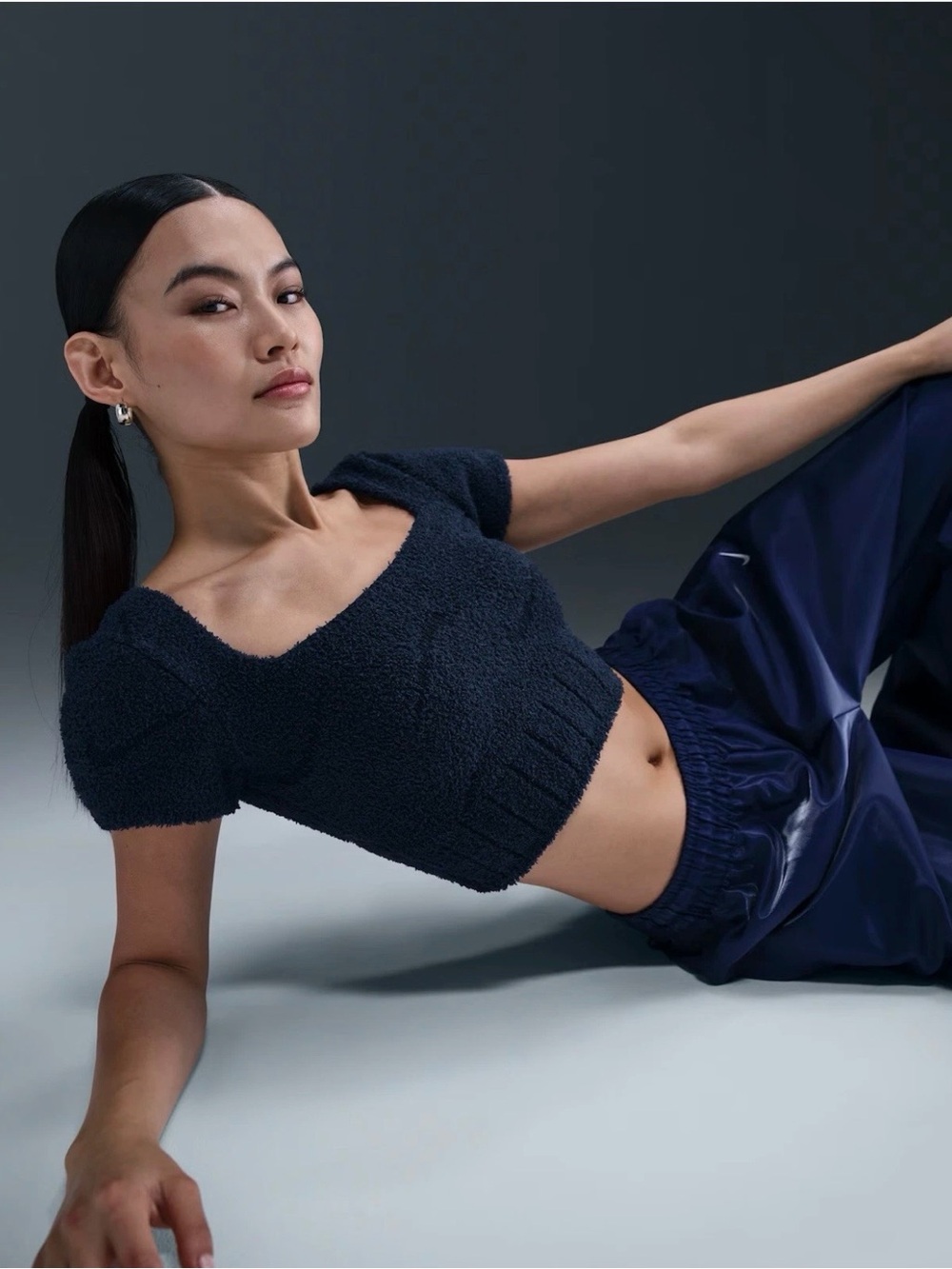 Nike Women’s XL Cozy Knit Crop Top Navy Blue Fuzzy Square Neck HV2770-410 NWT